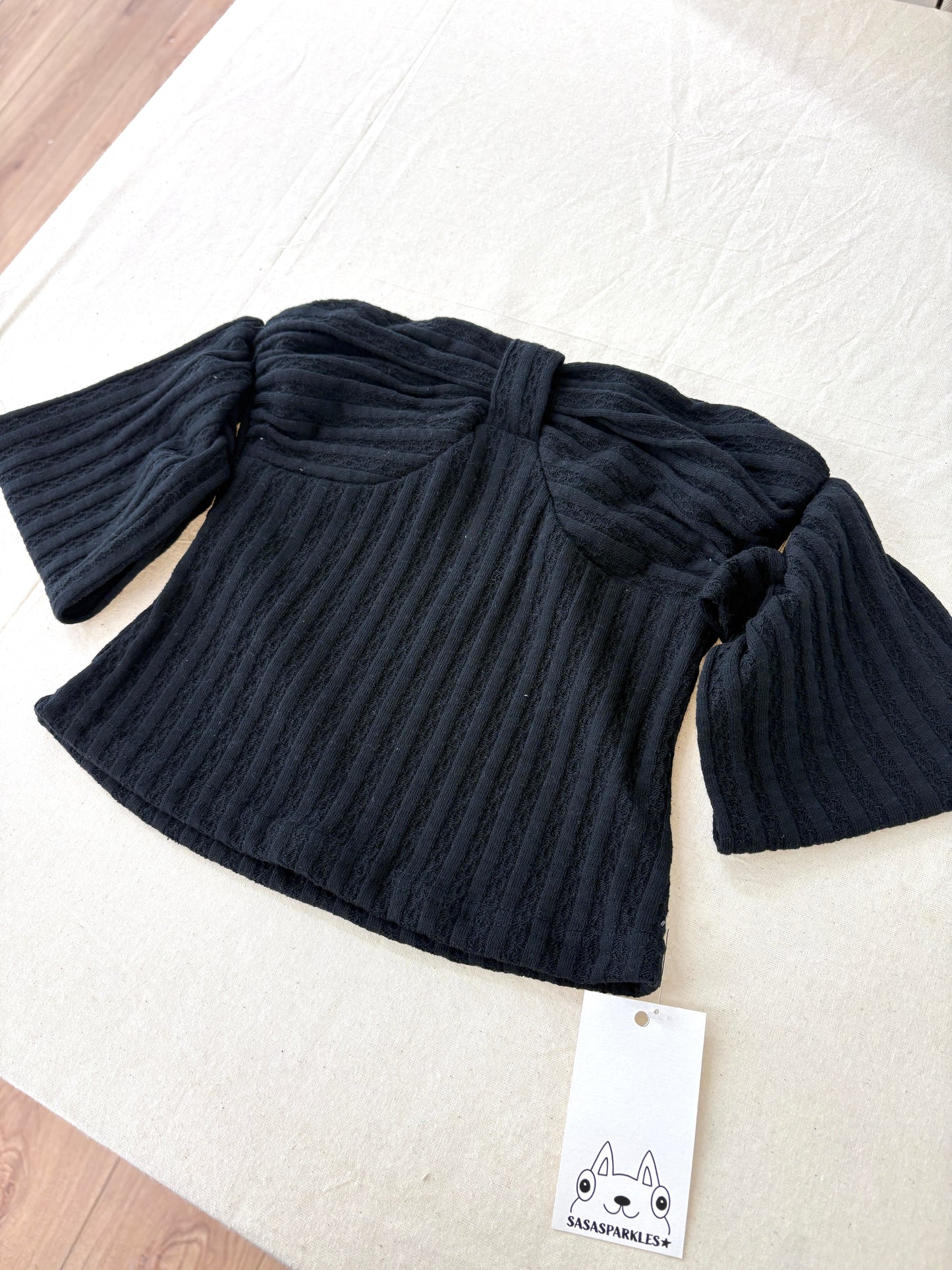 Patterned Off-Shoulder Top 露肩甜美織紋上衣