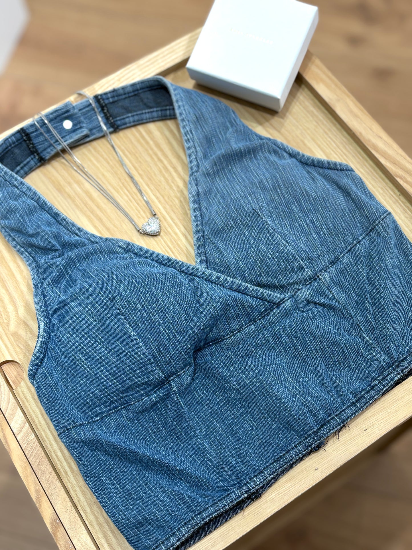 夏日牛仔掛脖上衣