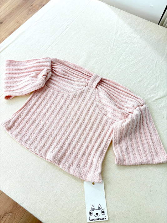 Patterned Off-Shoulder Top 露肩甜美織紋上衣