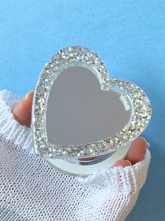 “Hearty Mirror" on the Phone MagSafe Magnetic Phone Grip
