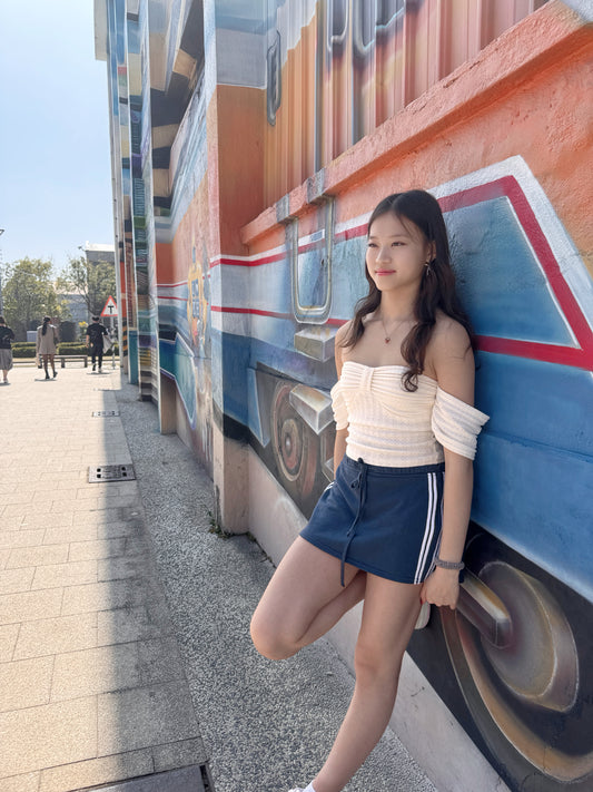 Patterned Off-Shoulder Top 露肩織紋上衣
